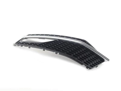 Kratka zderzaka lewa Audi A4 B8 2012-2015, S-Line, z chromowaną listwą, AVTM, 8K0807681N01C, 181215915