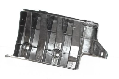Lewy wspornik mocowania przedniego zderzaka Audi A6 2008-2011, AVTM, 4F5807897B, 181204957 Lewy wspornik mocowania przedniego zderzaka Audi A6 2008-2011, AVTM, 4F5807897B, 181204957