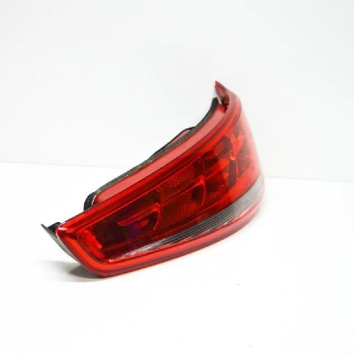 Oryginalna lampa tylna prawa Audi Q3 2011-2015, 8U0945094