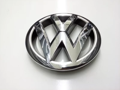 Radiator grille badge Volkswagen Passat B7 USA 2012-2015/Tiguan 2012-, 561853600 ULM