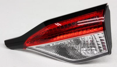 Lampa tylna prawa Toyota Corolla E21 SD 2019-, USA, wewnętrzna (L/LE/SE), Depo, 312-1336R3AS Lampa tylna prawa Toyota Corolla E21 SD 2019-, USA, wewnętrzna (L/LE/SE), Depo, 312-1336R3AS