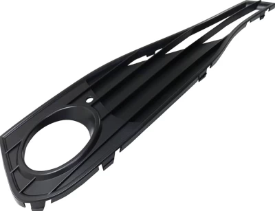 Kratka zderzaka prawa BMW 4-Series F32/33/36/82 2013-2020, z wyłączeniem M-Sport, z otworem na światło przeciwmgielne, czarna, AVTM, 51117294684, 181440914