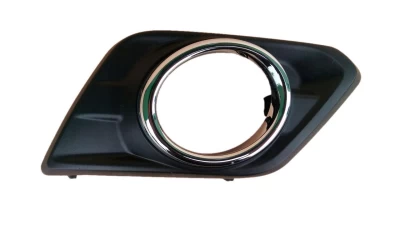 Kratka zderzaka prawa Nissan X-Trail T32 2014-2017, z otworem na światło przeciwmgielne,z chromowanym wykończeniem, AVTM, 622564BA0B, 5037 912