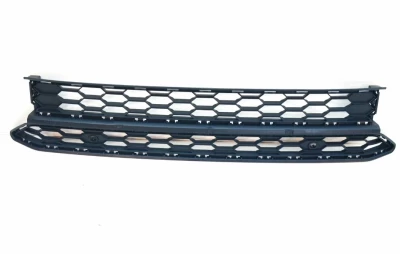 Kratka zderzaka Volkswagen Amarok 2016-2020, z otworem na czujnik parkowania, środkowa, AVTM, 2H68536719B9, 187419910