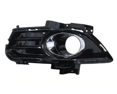 Kratka zderzaka lewa Ford Mondeo 2014-2017, z otworem na światło przeciwmgielne, matowa z chromowanym wykończeniem, Polcar, 2820911, 32D2273