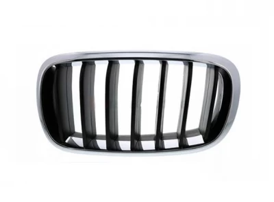 Prawa atrapa chłodnicy BMW X5 (F15)/X6 (F16) 2014-2018, chromowana, czarne żebra, AVTM, 112360010