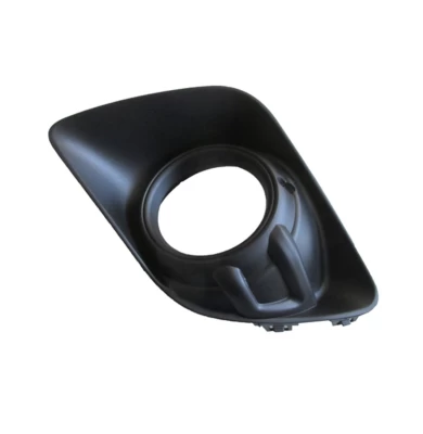 Kratka zderzaka prawa Mitsubishi ASX 2010-2013, z otworem na światło przeciwmgielne, AVTM, 8321A388, 4819 904