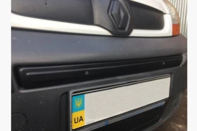 Zimowa osłona grilla do Renault Trafic 2006-2015 środkowy, matowa AVTM FLMT0132675