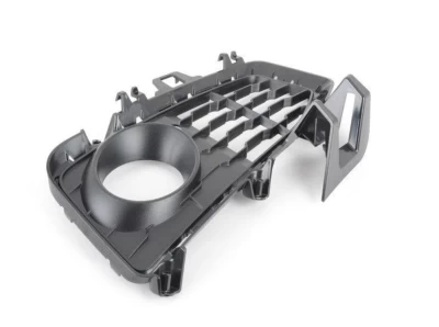 Kratka zderzaka prawa BMW 4-Series F32/33/36/82 2013-2020, M-Sport, z otworem na światło przeciwmgielne, czarna, AVTM, 51118054508, 181440912