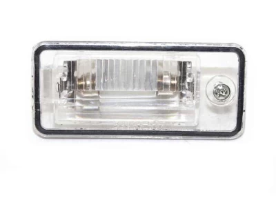 Lampa prawa podświetlenie numer płyta Audi A3 2004-2012/A4 2001-2008/A6 2005-2011/A8 2002-2010/Q7 2005-2015, C5W, 8E0807430B