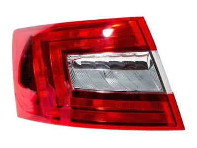 Oryginalna lampa tylna lewa Skoda Octavia A7 2013-, 5E5945111