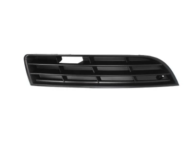 Kratka zderzaka prawa Volkswagen Passat B6 2005-2010, bez otworu na światło przeciwmgielne, czarna, AVTM, 3C0853666B9B9, 7407 996