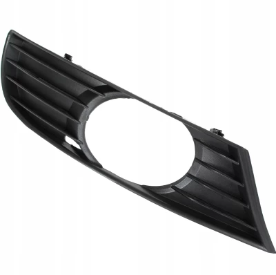 Kratka zderzaka prawa Seat Leon 2013-2016, z wyłączeniem FR, z otworem na światło przeciwmgielne, czarna, AVTM, 50853666A, 186209912