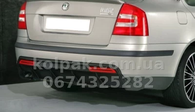 Дифузор заднього бампера Skoda Octavia A5 2004-2009 червоні відбивачі AVTM SKOKTA50409 Дифузор заднього бампера Skoda Octavia A5 2004-2009 червоні відбивачі AVTM SKOKTA50409