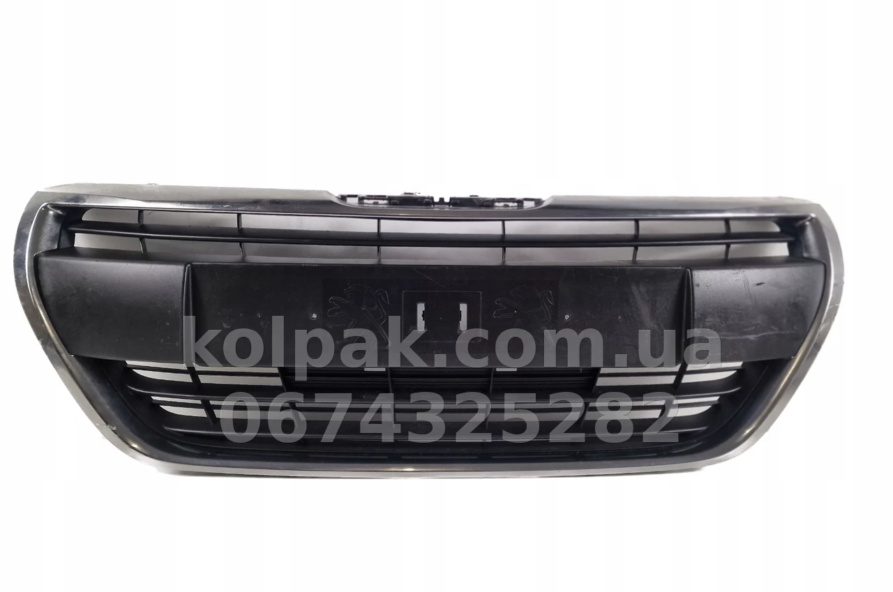 Radiator grille Peugeot 208 2016-2019, black, without moulding, AVTM, 185426993 Radiator grille Peugeot 208 2016-2019, black, without moulding, AVTM, 185426993 β photo 1