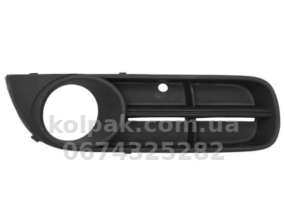 Ліва решітка бампера Skoda Fabia/Roomster 2007-2010, крім RS, з отвором для протитуманної фари, AVTM, 5J08536659B9, 6408 911