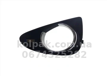 Права решітка бампера Toyota Yaris 2011-2014, з отвором для протитуманної фари, AVTM, 8148152380, 187028914