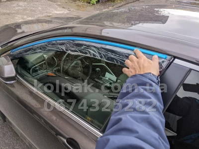 Дефлектори вікон Toyota Camry 70 2018+ HAVOC — з хромованою смугою — фото 12