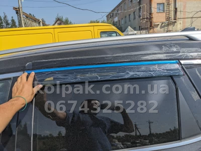 Дефлектори вікон Nissan Rogue 2014–2021 HAVOC — з хромованою смугою — фото 14