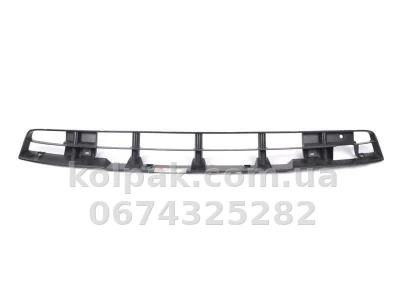 Решітка бампера Volkswagen Passat B4 1994-1996, середня, AVTM, 3A0853677B01C, 9538 991-P Решітка бампера Volkswagen Passat B4 1994-1996, середня, AVTM, 3A0853677B01C, 9538 991-P