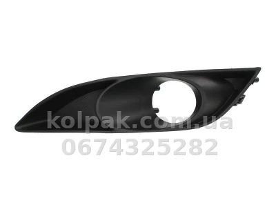 Ліва решітка бампера Toyota Auris 2007-2009, з отвором для протитуманної фари, AVTM, 8148202040, 7016 991