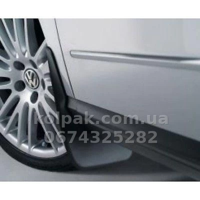 Оригінальні бризковики Volkswagen Scirocco 2008- передні 2 шт. VAG 1K8075111 Оригінальні бризковики Volkswagen Scirocco 2008- передні 2 шт. VAG 1K8075111 — фото 2