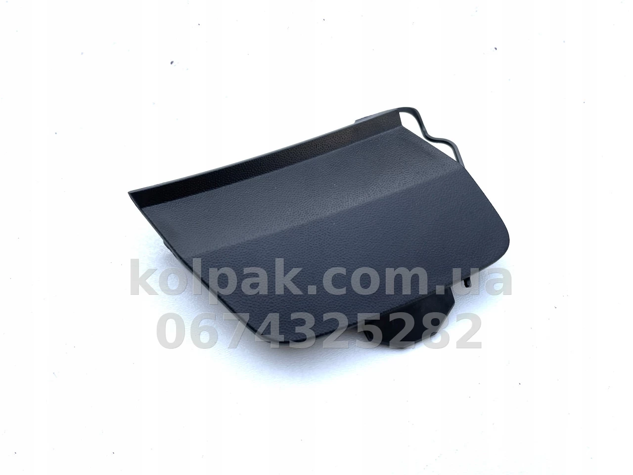 Задня заглушка буксирувальної петлі Volkswagen Jetta 6 2014-2018, AVTM, 5C6807441D9B9, 187435955 Задня заглушка буксирувальної петлі Volkswagen Jetta 6 2014-2018, AVTM, 5C6807441D9B9, 187435955 — фото 1