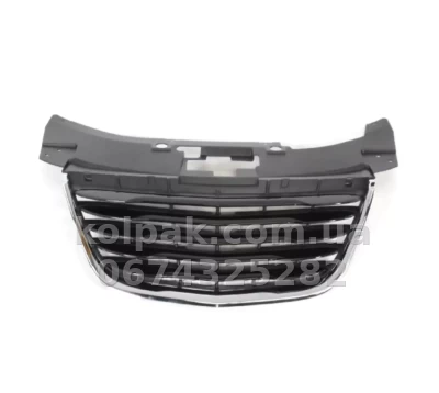 Решітка радіатора Chrysler 200 2011-2014, чорний глянець, із хромованим молдингом, AVTM, 181804990
