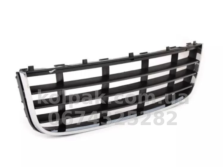 Решітка бампера Volkswagen Jetta 5 2006-2010, середня, із хромованим молдингом, AVTM, 1K0853677C9B9, 9544 996 Решітка бампера Volkswagen Jetta 5 2006-2010, середня, із хромованим молдингом, AVTM, 1K0853677C9B9, 9544 996 — фото 1