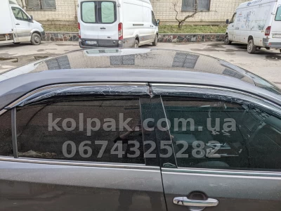 Вітровики з хромом на скотчі Toyota Camry 50/55 2012–2017 Європа HAVOC — фото 11