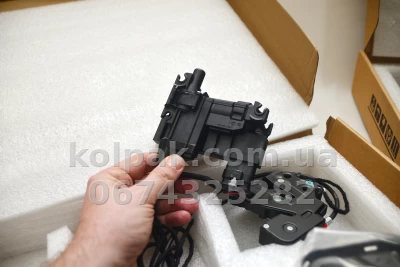 Дотягувачі автомобільних дверей Toyota Camry 50/55 2011–2018 Дотягувачі автомобільних дверей Toyota Camry 50/55 2011–2018 — фото 9
