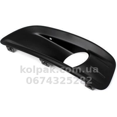 Права решітка бампера Citroen C4 2010-, з отвором для протитуманної фари, AVTM, 745365, 2036 912