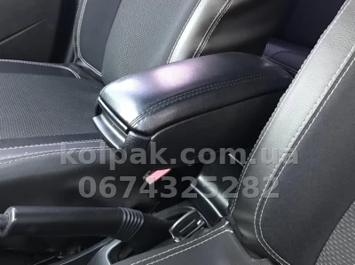 Podłokietnik Renault Duster 2010- czarny AVTM 420206031 — zdjęcie 4