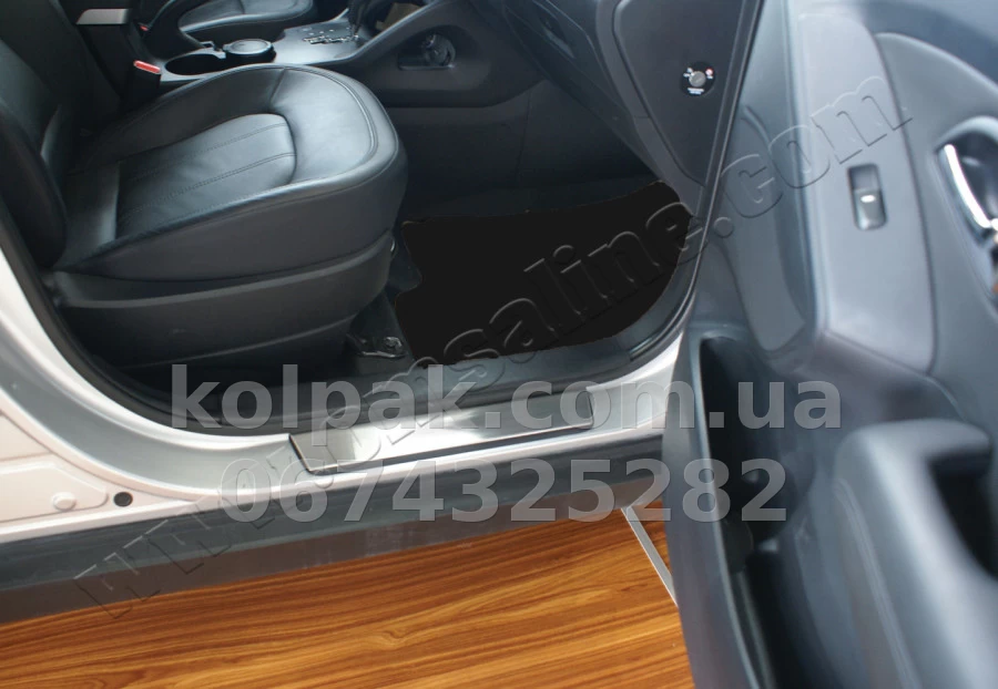 Chrome door sill trims (4 pcs) Hyundai iX35 2010-, OmsaLine, 3208091 Chrome door sill trims (4 pcs) Hyundai iX35 2010-, OmsaLine, 3208091 β photo 1