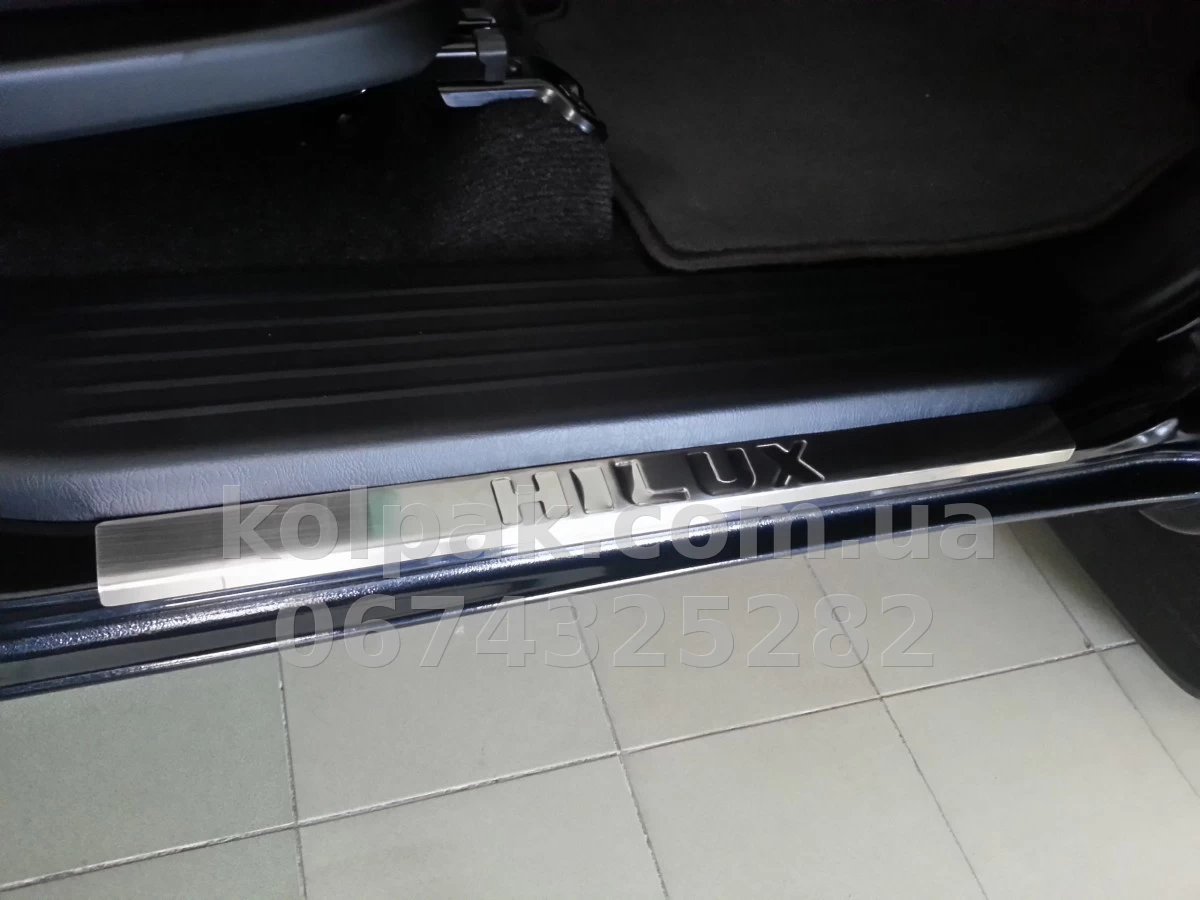 Chrome door sill trims (4 pcs) Toyota Hilux 2005-2015, Carmos, 6450210 Chrome door sill trims (4 pcs) Toyota Hilux 2005-2015, Carmos, 6450210 β photo 1