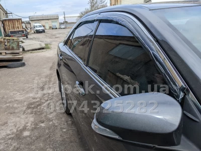 Дефлектори вікон Toyota Camry 50/55 2012–2017 Ievropa HAVOC — з хромованою смугою — фото 12