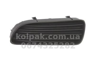 Права решітка бампера Toyota Corolla E11 2000-2001, без отвору для протитуманної фари, AVTM, 8148212020, 8116 998